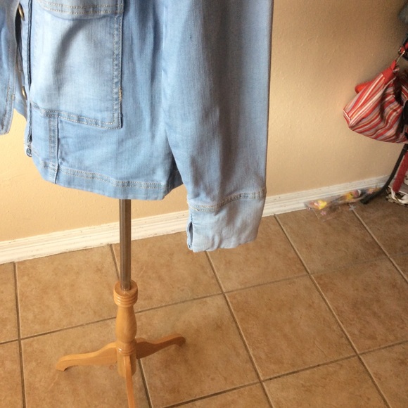 Cato V Light Wash Denim Jacket Size M, NWT - Picture 5 of 15